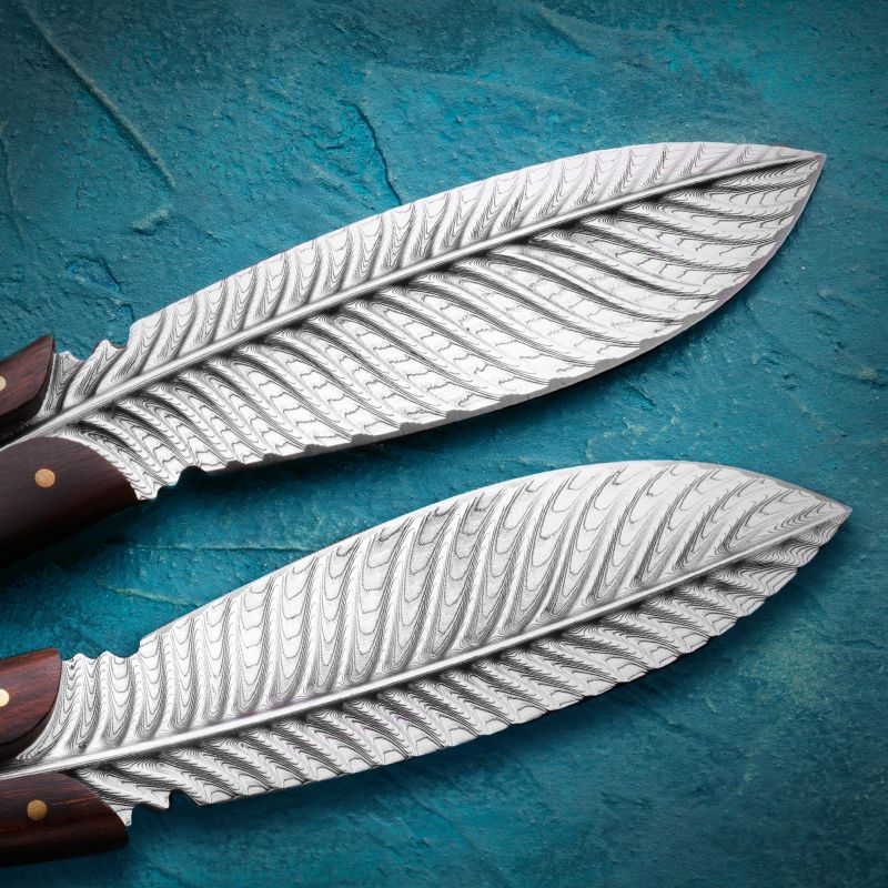 Damascus Steel Feather Pattern Knife